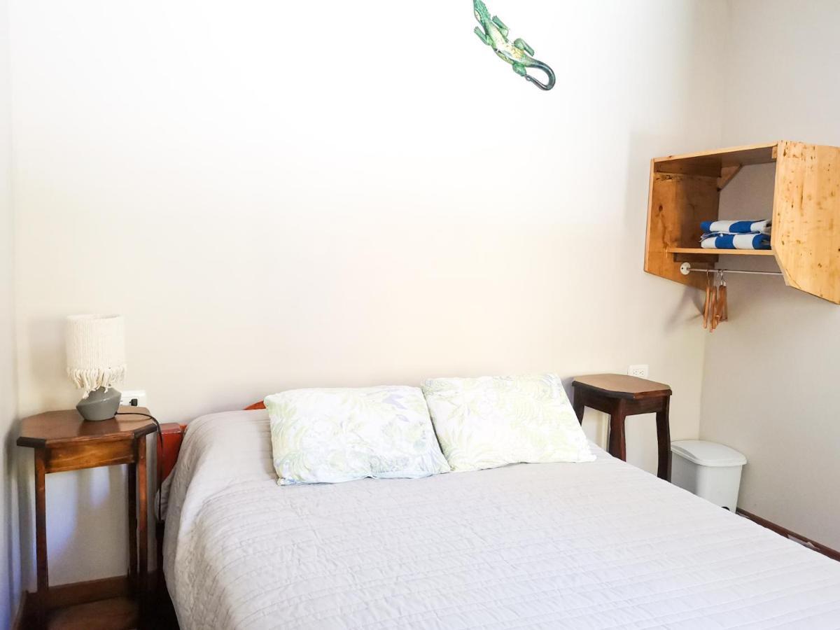 Casita Happy Feet And Tours Corcovado Hotel Drakes Bay Exterior foto
